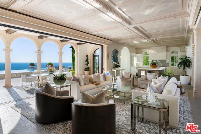 6 Mystique — interior and exterior view 5