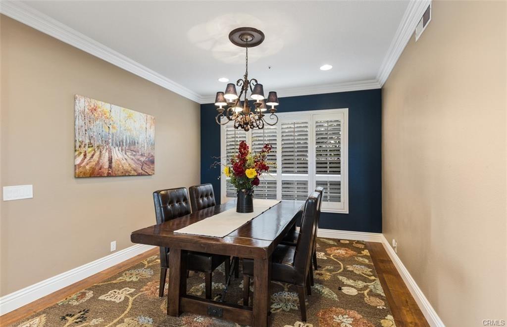 14 Dover — formal dining room with chandelier