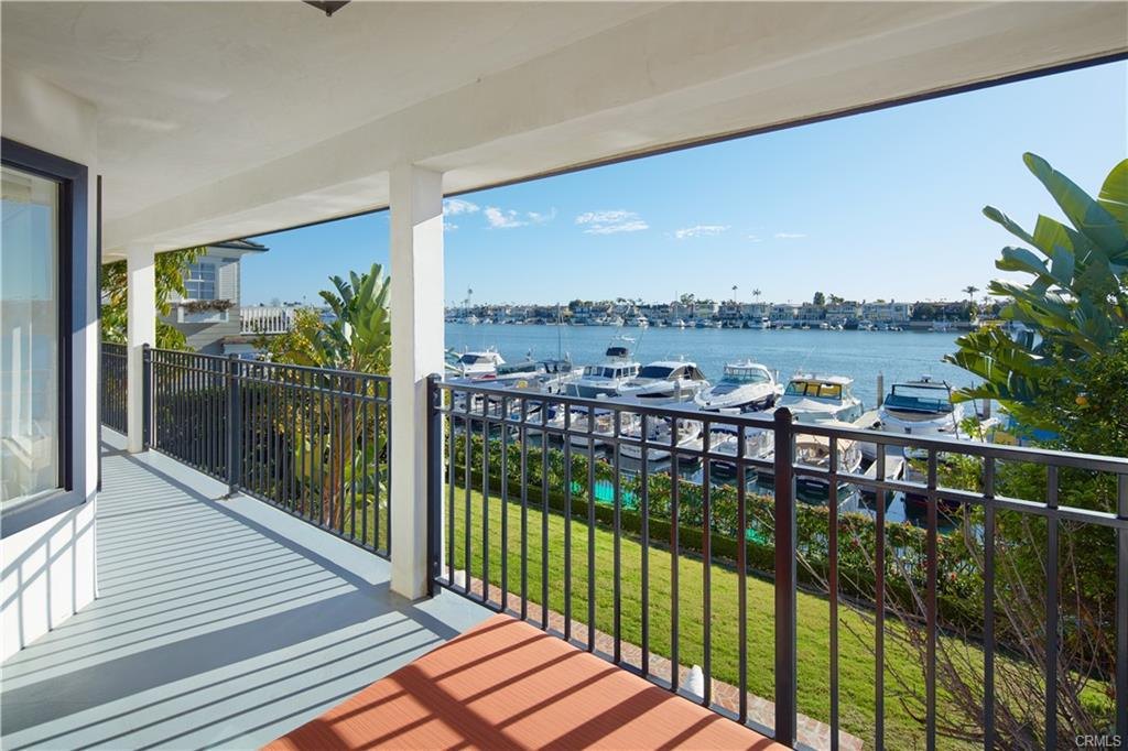2572 Bayshore Dr — bayside terrace overlooking the channel and marina